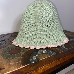 womens bucket/straw summer hat
